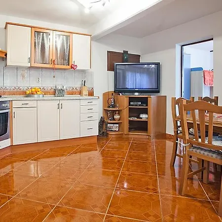 Appartement With A Parking Space Komiza, Vis - 12325 *